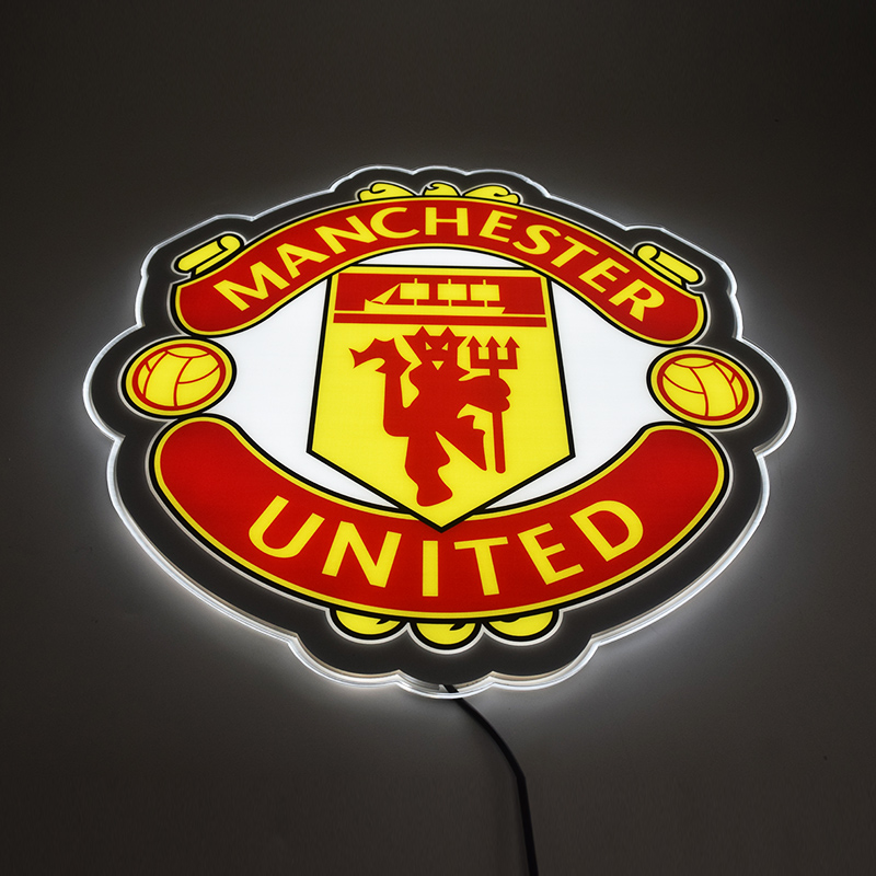 Close-up of the UV printed Manchester United crest